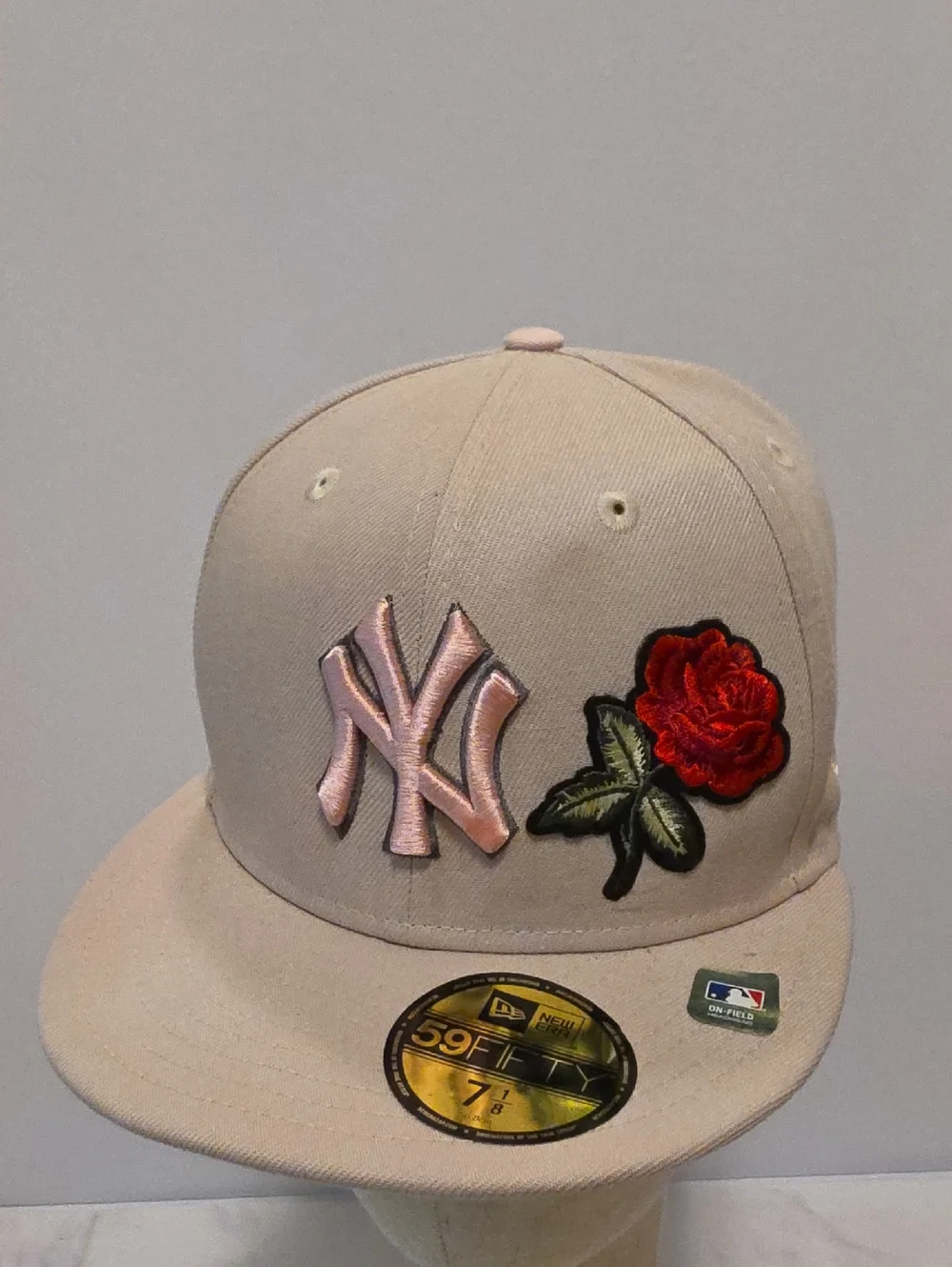 New Era  Beige Baseball Cap with Pink NY Logo & Red Rose Patch